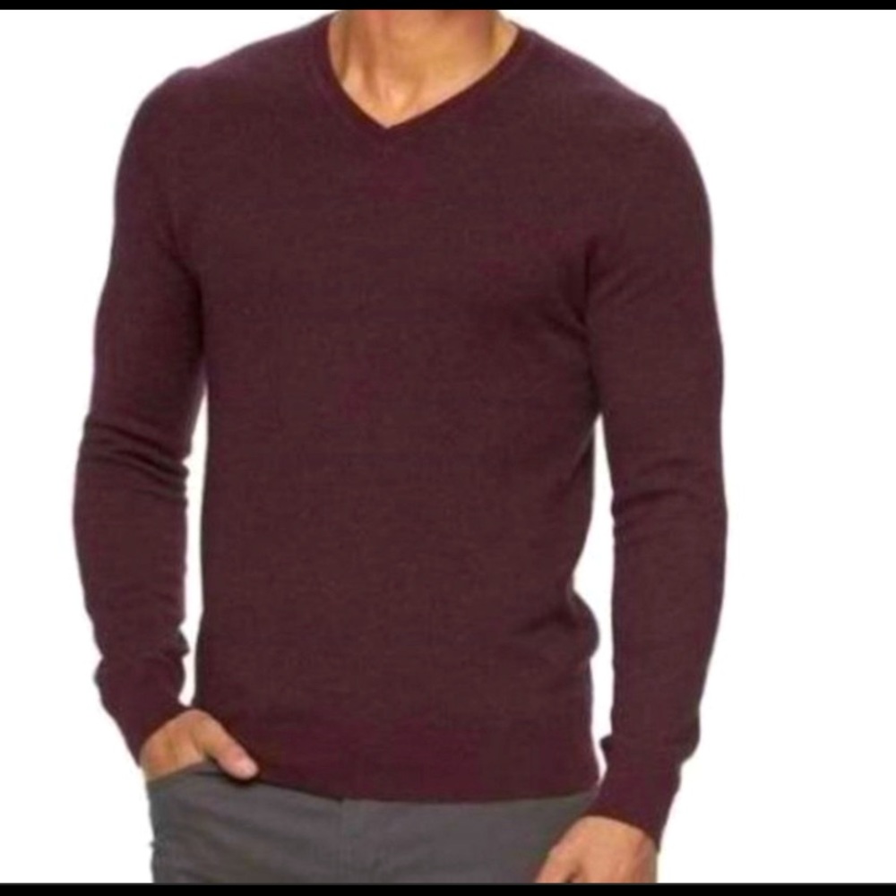 Marc Anthony men’s V-Neck sweater